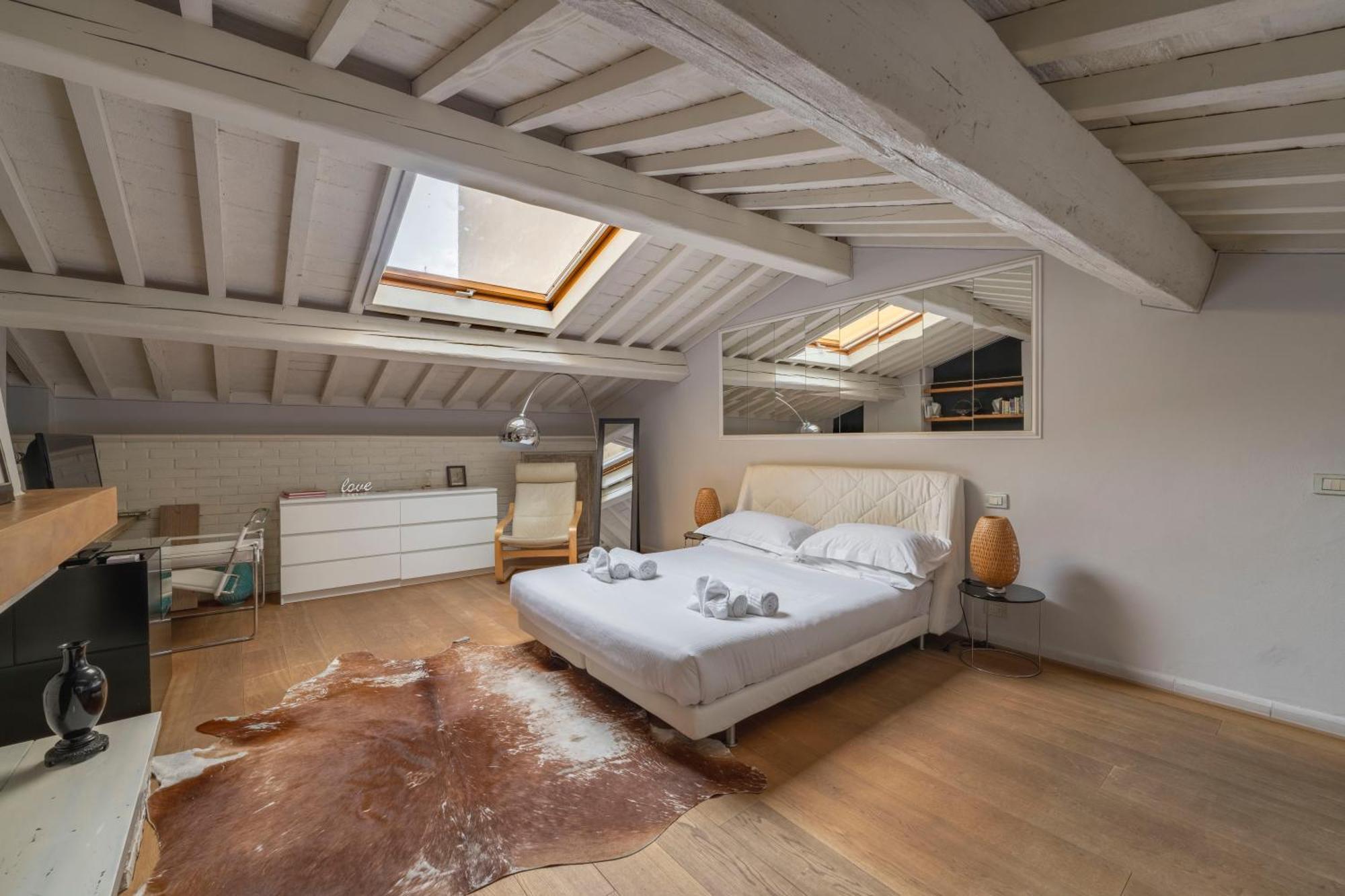 Elegant Penthouse In Santo Spirito Florencia